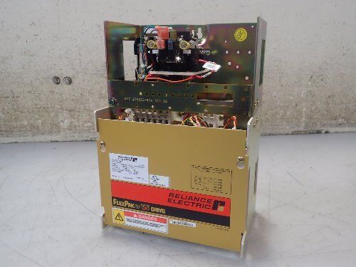 New Reliance Electric Flexpak Plus D-3900,14C102,1.5Hp,240Vac,10.5A ,7.5A,Be