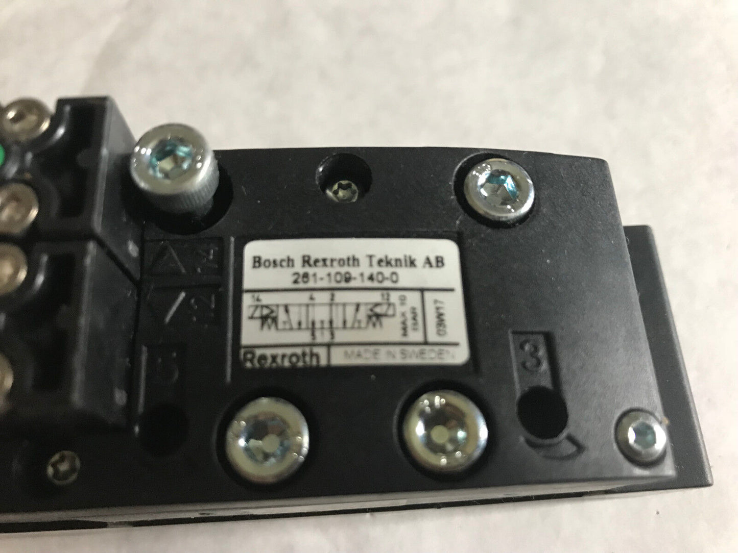 Bosch Rexroth 261-109-140-0 Pneumatic Solenoid Valve 049-384-610-8,281-109-140-0