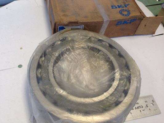 New Skf 22228 Cc/C403w33 Spherical Roller Bearing, 140Mm X 250Mm X 68Mm,Si