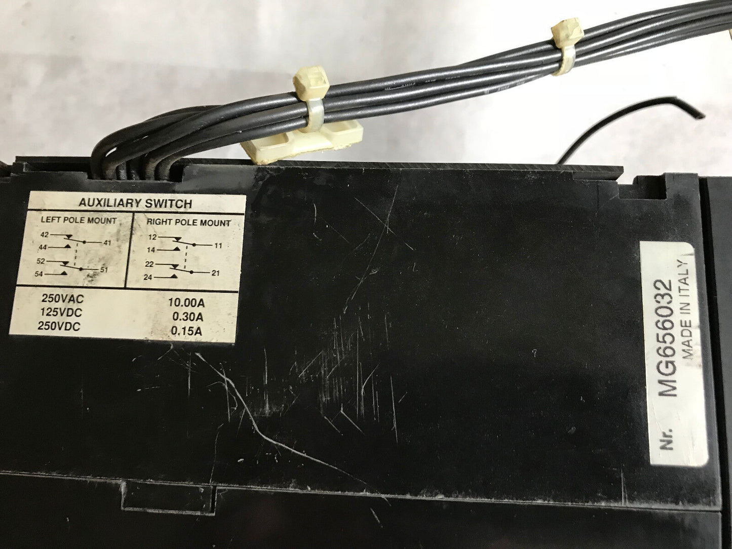 Abb Sp-9954 Circuit Breaker,400 A,3-Pole,600 Vac/250 Vdc,Abb Js,Cu7al 75C,Ta,Aa