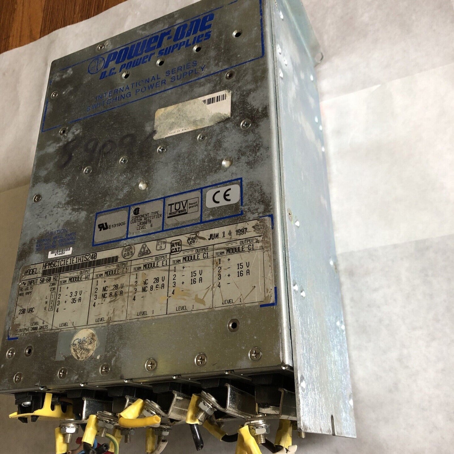 Power-One Power Supply 40515500,3.3-28-15V 8.6-16-35A,Hpm5c1c1e1e1h1s240,Eb