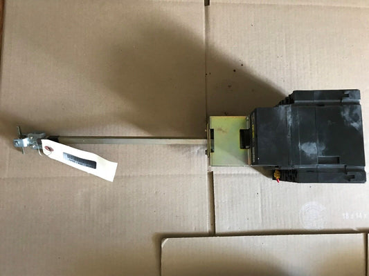 Merlin Gerin C101e Circuit Breaker, 100 A ,Compact C101e ,Ei