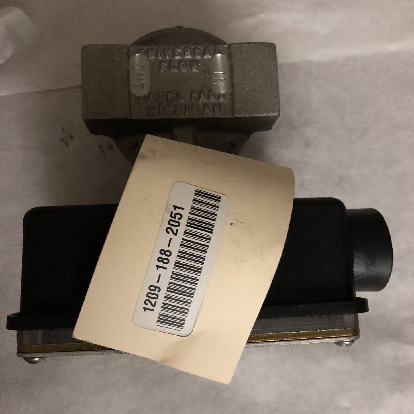 Ufm Sn-Asb1gm-4-235V.885-A3wl-.25D Flow Monitor,1/2" Npt Type4,Sn Asb1gm 4 ,Ee