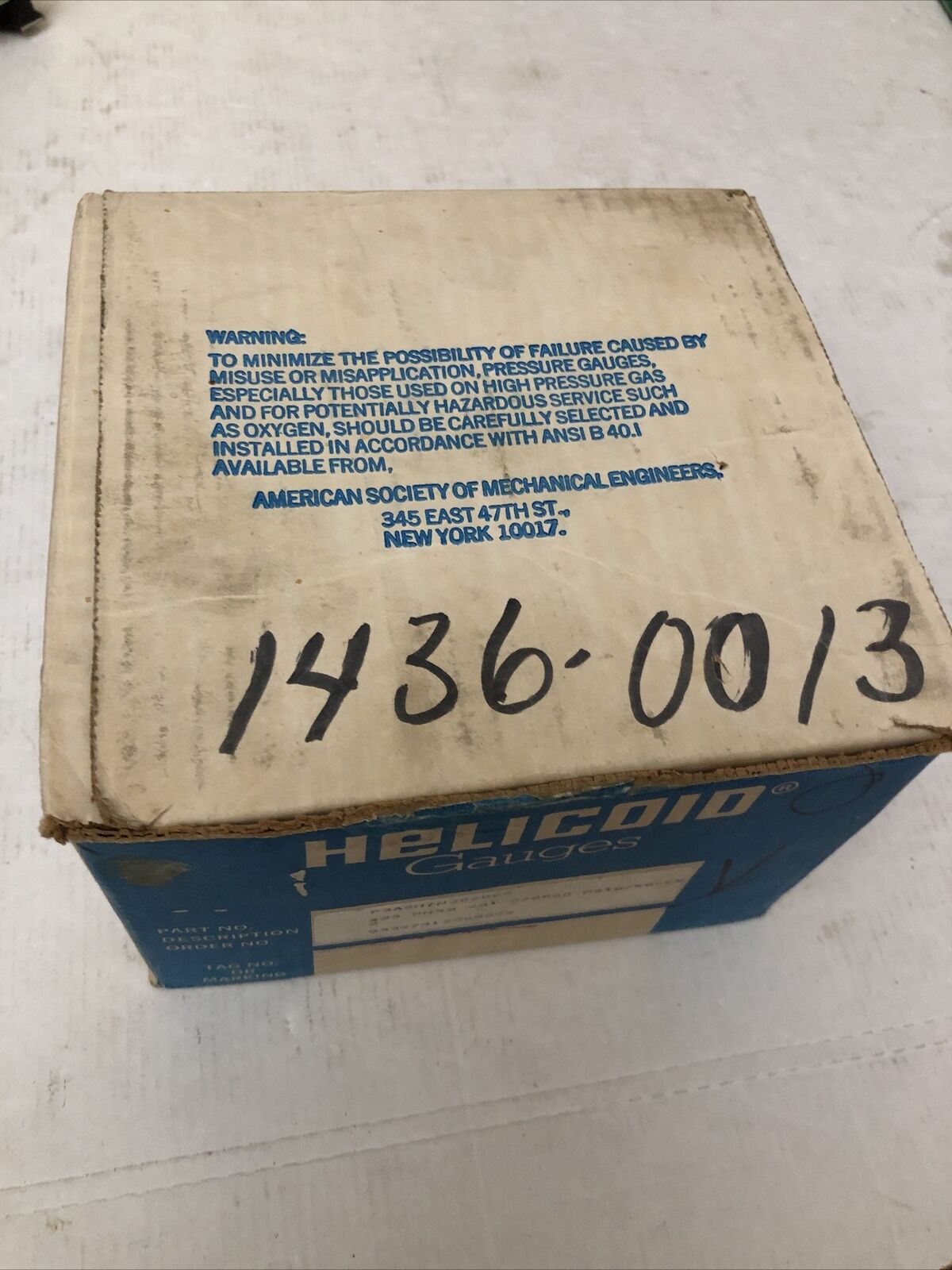 New Helicoid F3a2h7n000000 Pressure Gauge 0-2000Psi,Ct