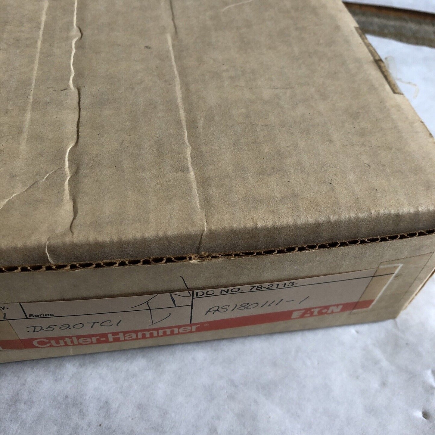 New Cutler-Hammer D520tc1 Eaton Powered Output Module Relay,Ec