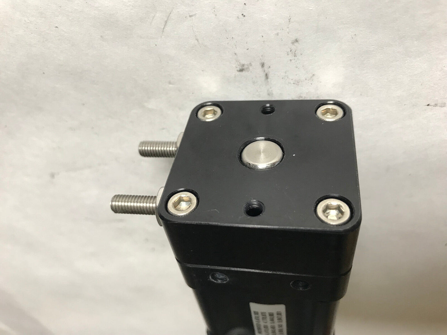 New Imc Turn-Act 032-B5104 Pneumatic Rotary Actuator 3/8" Shaft,032-85104,Si