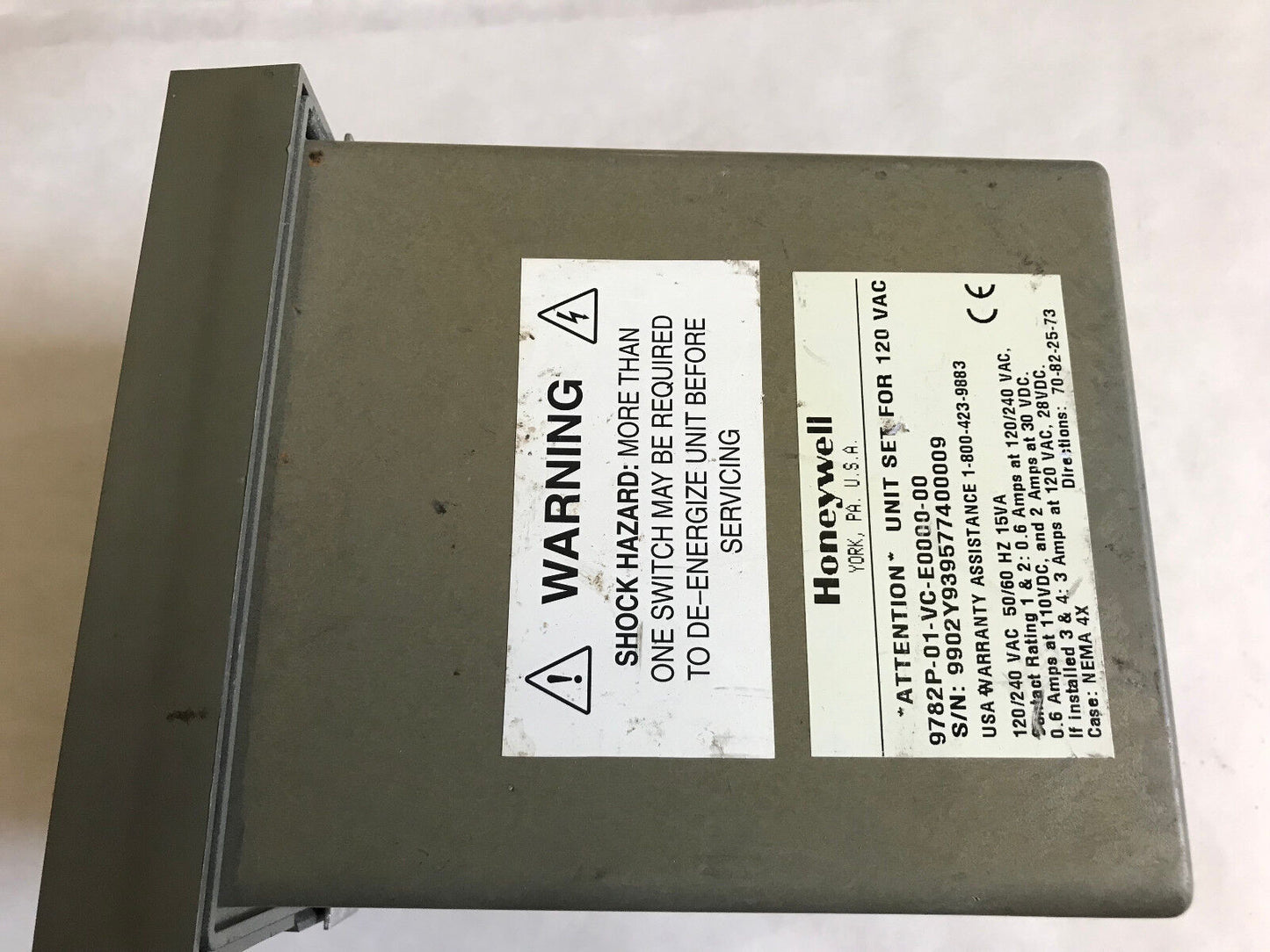 Honeywell 9782P-01-Vc-E0000-00 Temperature Controller 120/240Vac 50/60Hz 15Va,Sh