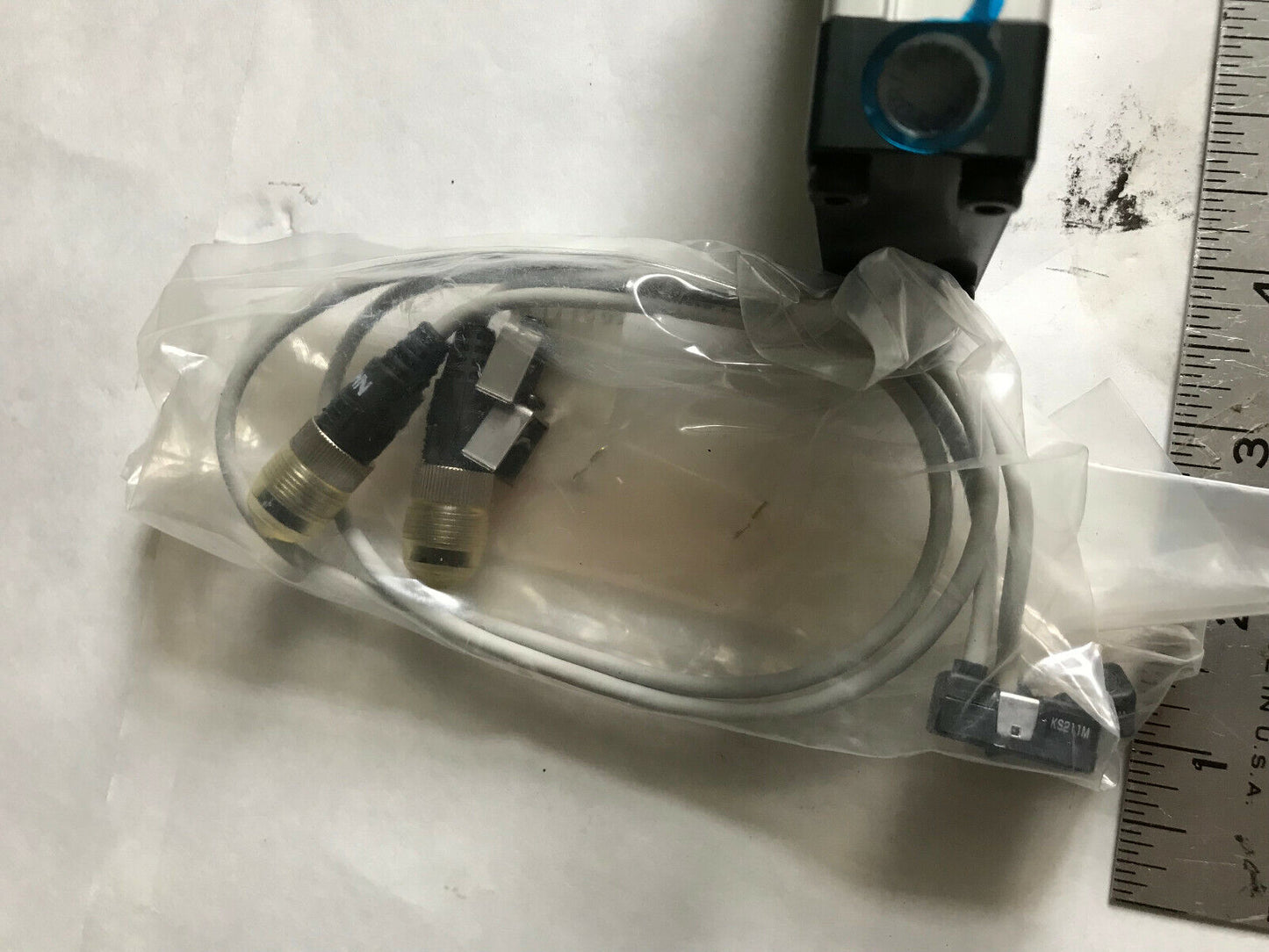 New Taiyo Parker Hlp-10F-32-25-M2 Locate Pin,Dc 10-30V,Ks211m,Sf
