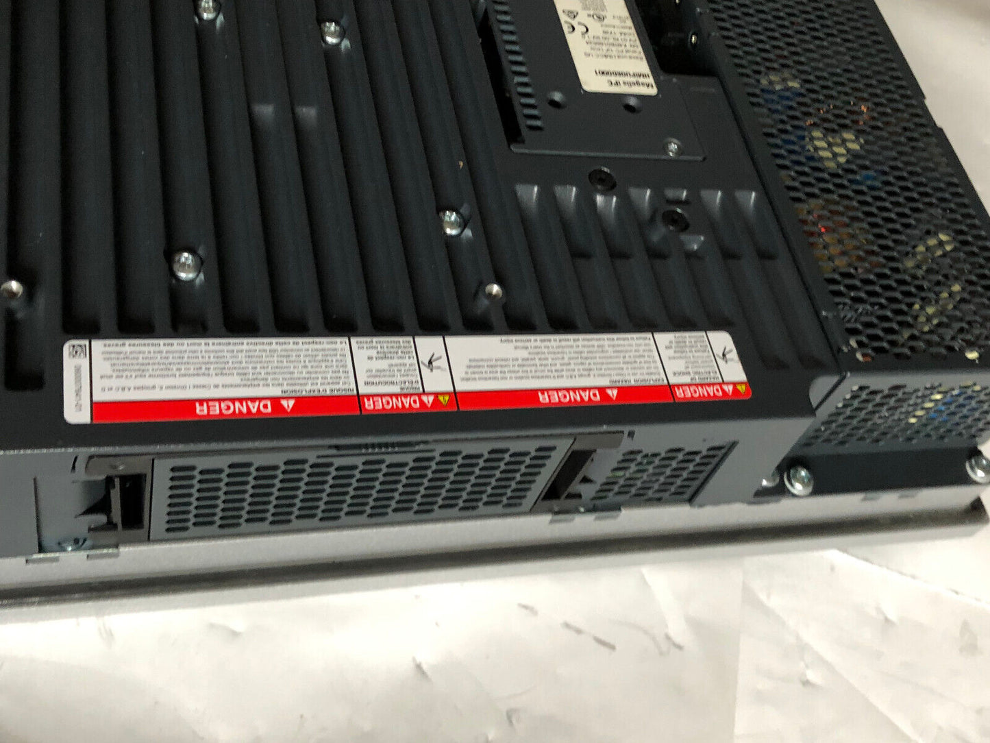 New Schneider Electric Hmipccp160da23p00n00 Magelis Panel Pc,Hmipu06d0001,Al