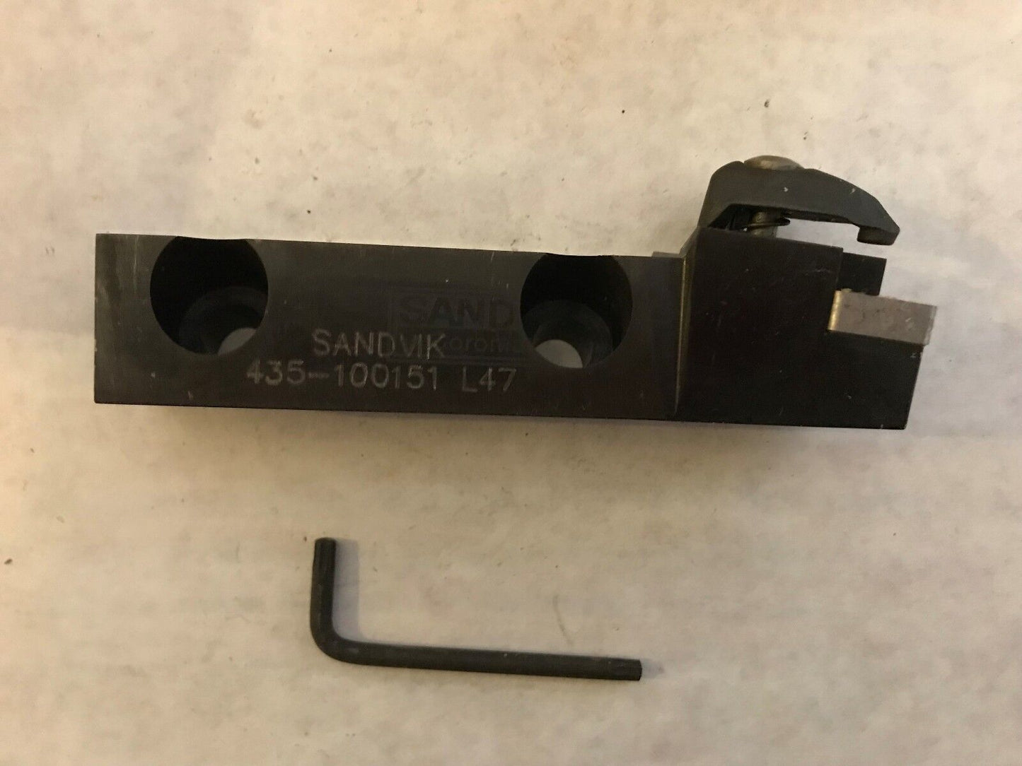 Lot 2 New Sandvik 435-100151L47 Lathe Tool Holder, Room5