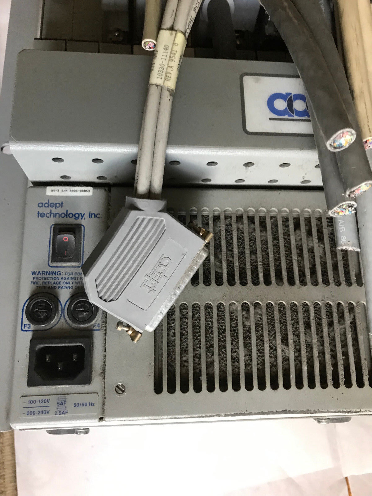 Adept Mv-8, 040 Sio Vji Robotic Controller,2.5A,240V,5.0A,100V,30330-31000,Ac
