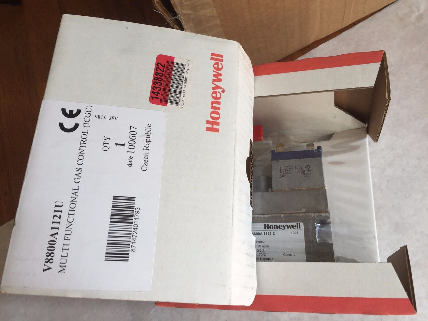 New Honeywell V8800a1121u Multi Functional Gas Control V8800a 11212 24V,Ea