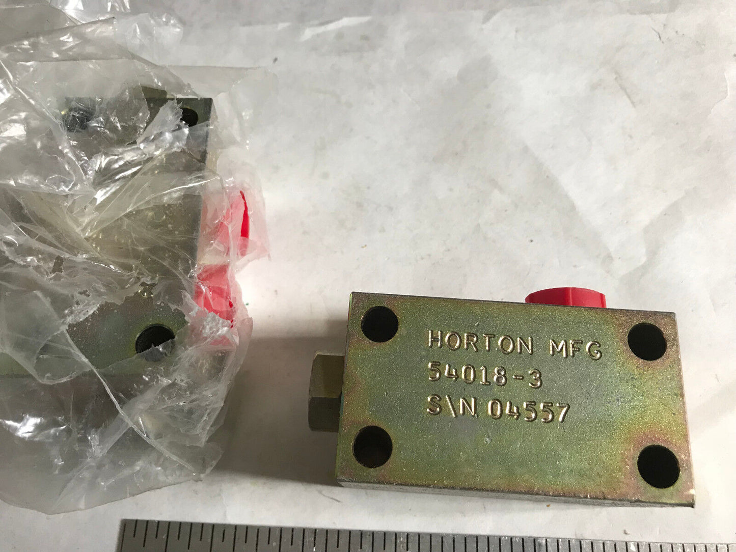 New Horton Mfg 54018-3,Horton 54018-3 Industrial Hydraulic Valve,Em
