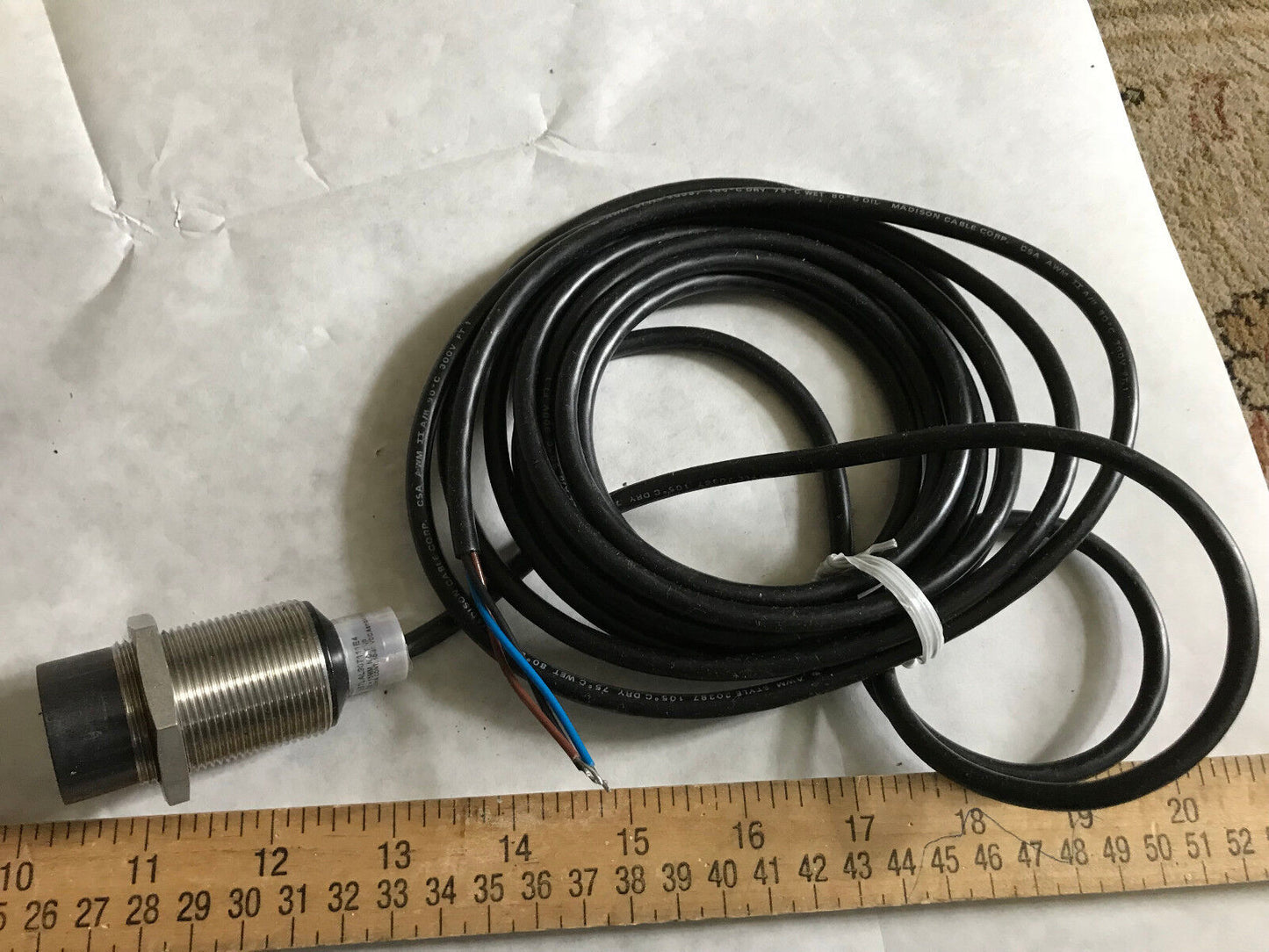 New Cutler-Hammer E57fal30t111 Eaton E57fal30t111 Proximity Sensor,Eo