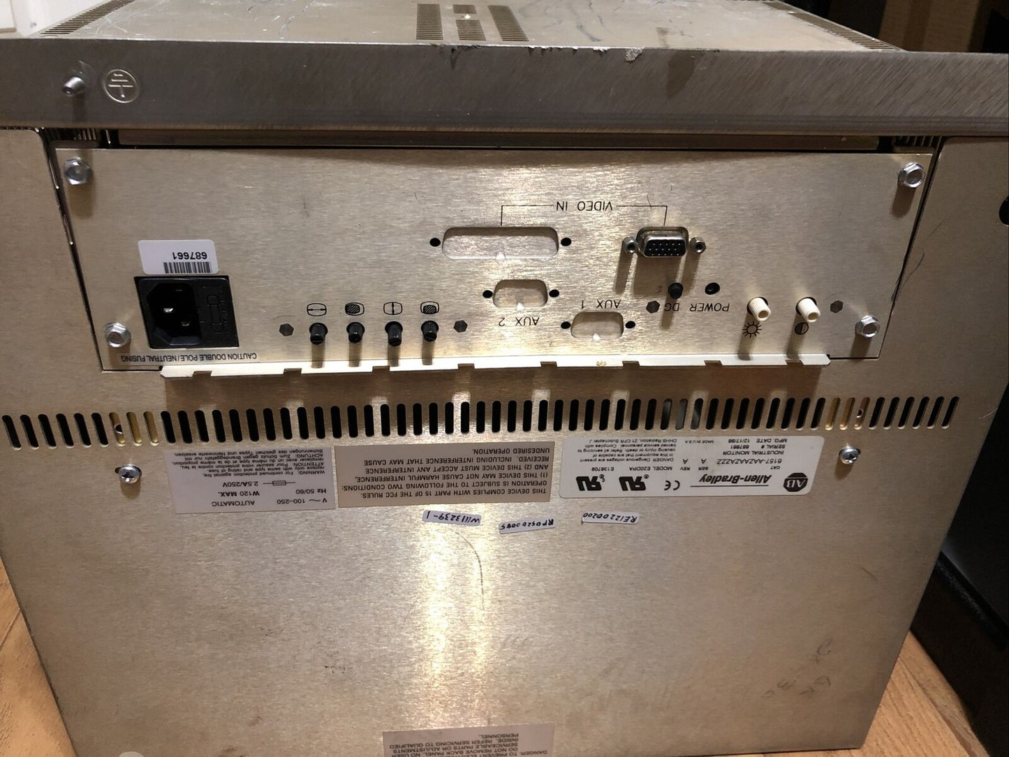 Allen Bradley 6157-Aazaazazzz Industrial 20" Monitor,100-240 Vac,Bq