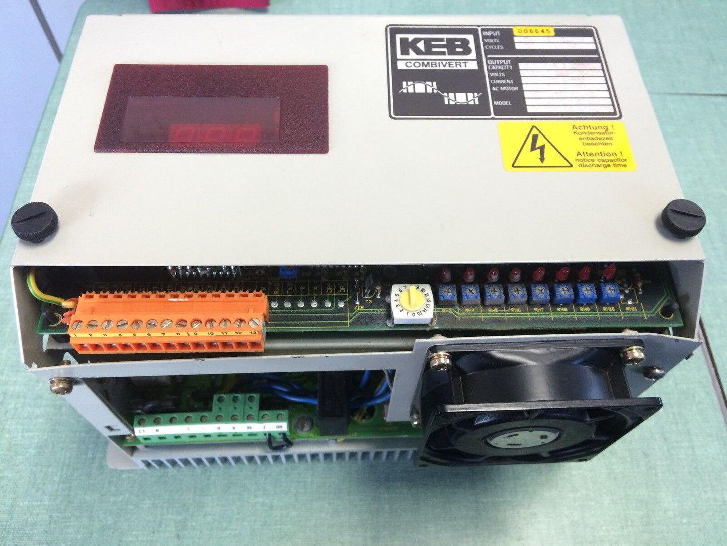Keb Combivert 09.56.200,1.5 Kw Max,7.0A, 91100158/004007, Bcz5/120C/010B,Bv