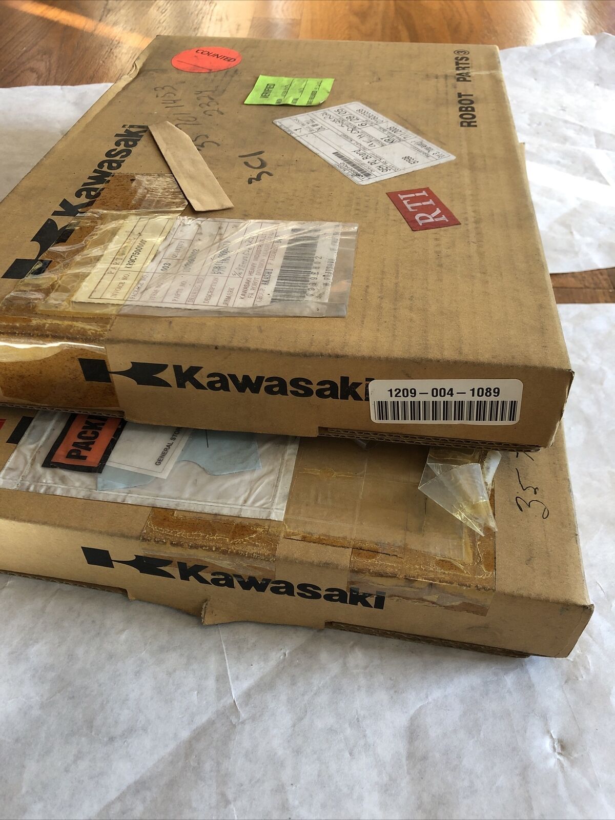 New Kawasaki 10999Eh02,Kawasaki 9Eh-32,9Eh005282 Robot,Omron Xc2a 6412 8900,Eb