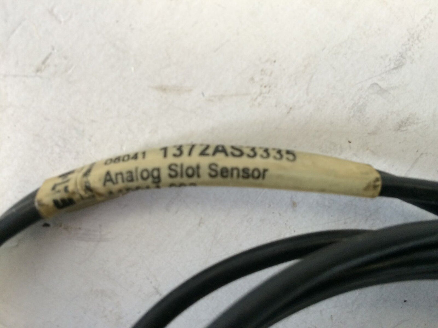 Cutler-Hammer 1372As3335 Eaton Photoelectric Analog Slot Sensor,Si