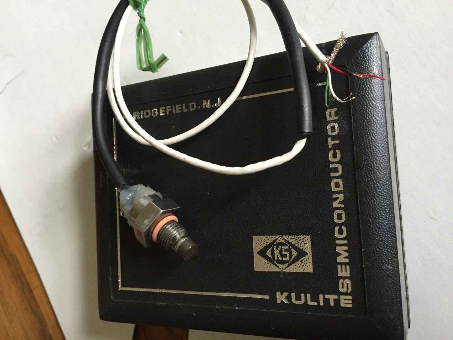 Kulite Hkm-375-100A,Hkm 375 100A 5043 612 Pressure Miniature 10-15Vdc,Ff