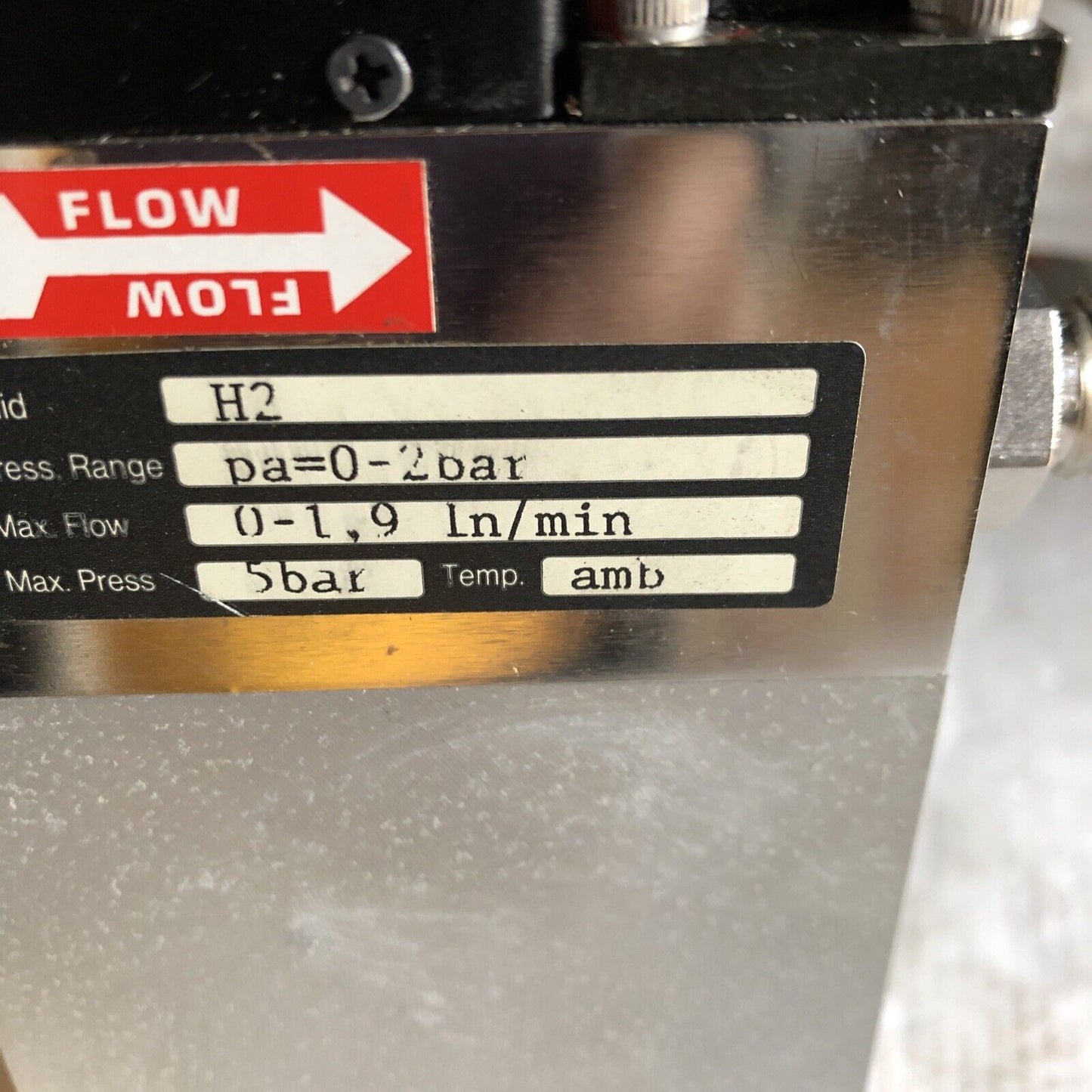 Brooks 5866 Pressure Controller, 5-Bar, 0-1.9 1N/Min, 1/4"Npt,Ay