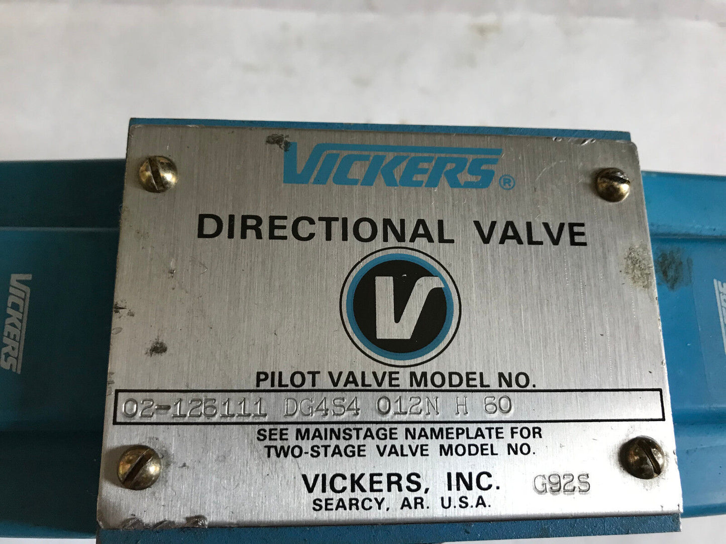 Vickers 02-126111 Dg4s4 012N H 60 Hydraulic Directional Pilot Valve,868988,Ac