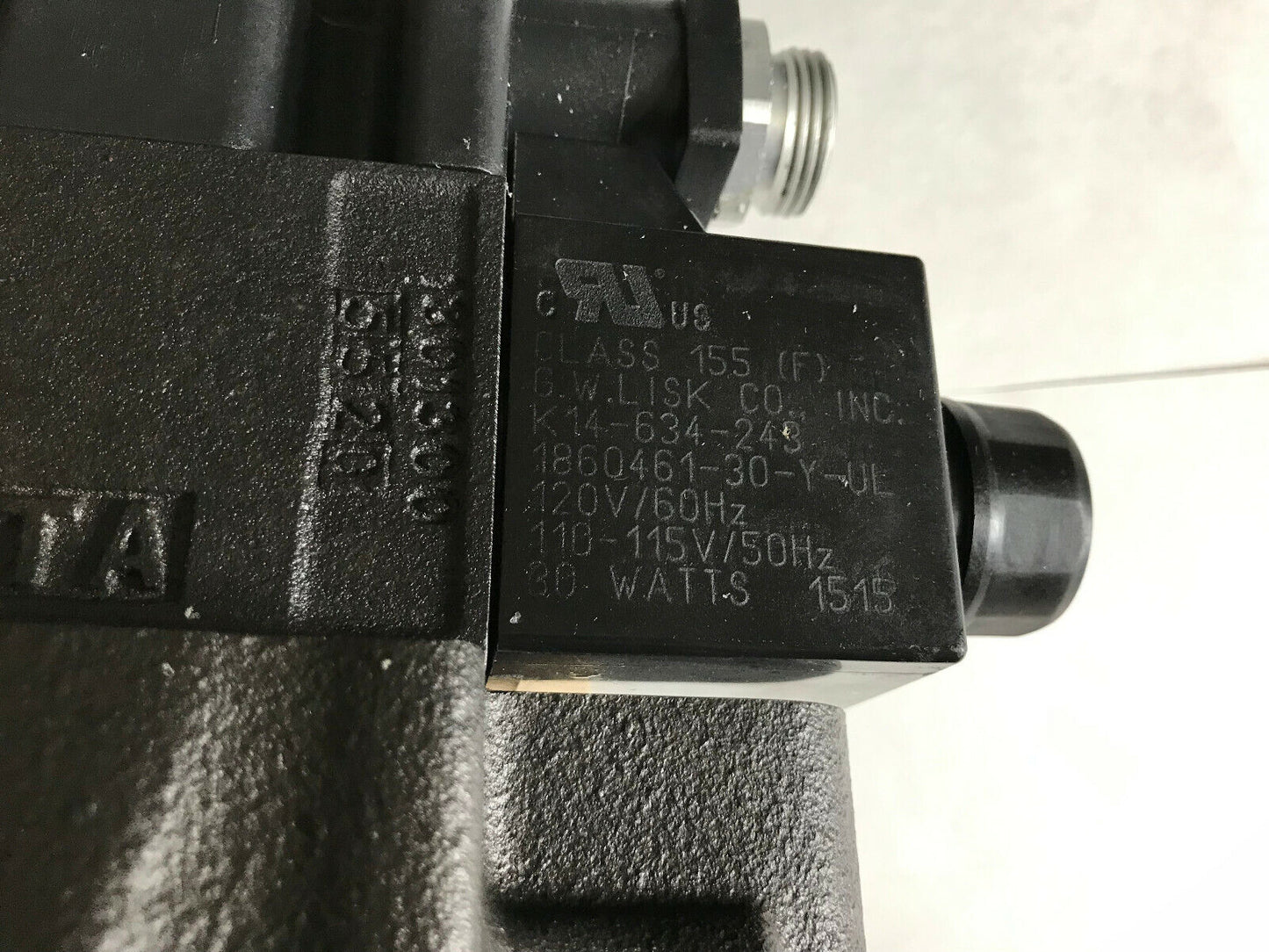 Parker D1vhw004cnyg456,D61vw004c4nyg456 Hydraulic Solenoid Valve,1801300,120V,Tf