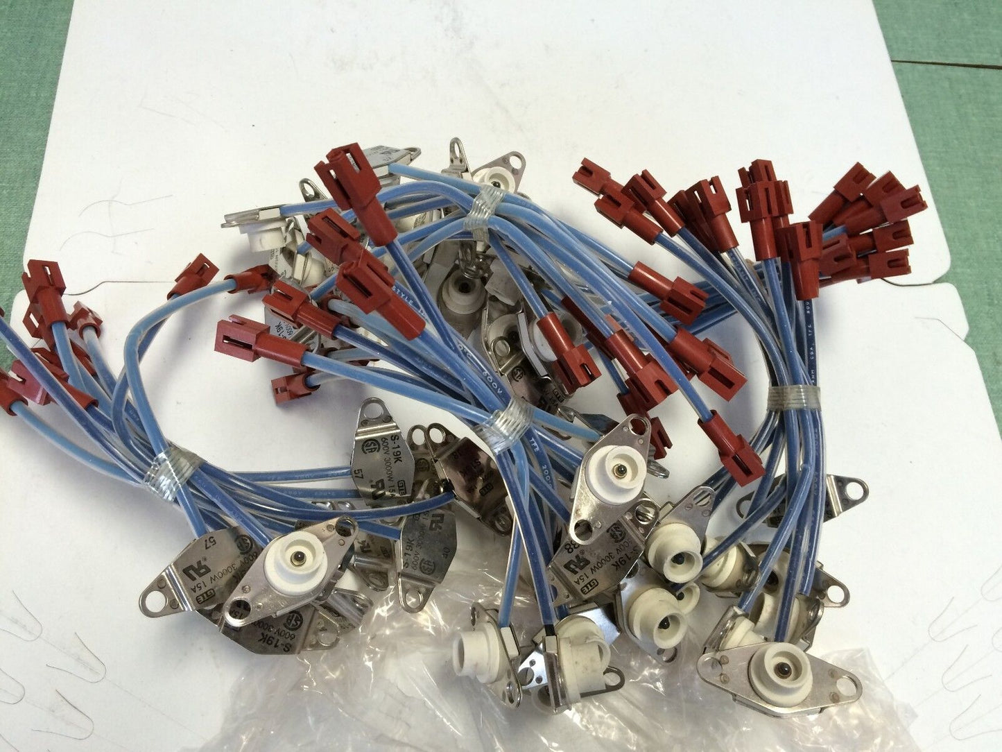 New Lot 10 Gte Lamp Holders S-19K S19k 600 V 3000 W 15 A ,Bv