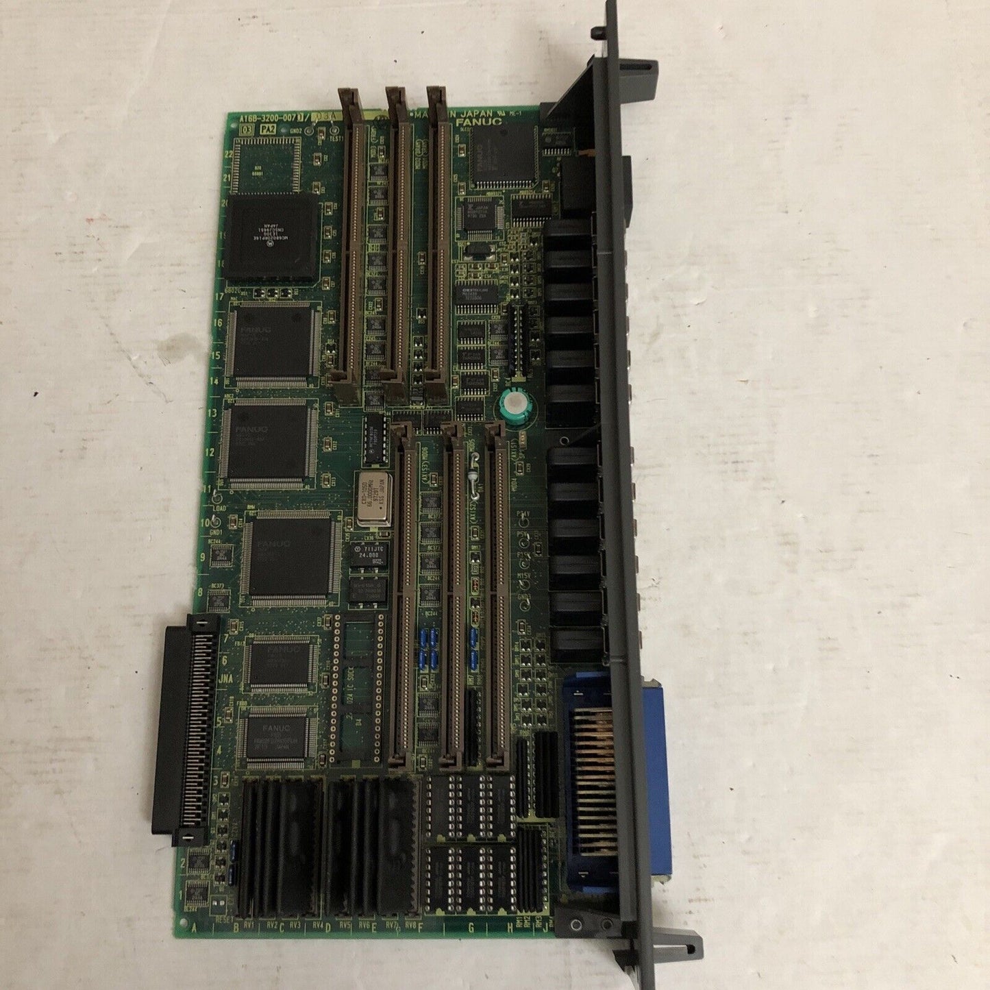 New Fanuc A16b-3200-0070/03A700331,Main Cpu Lr Mate 100 A16b-3200-0070/03A,Cz