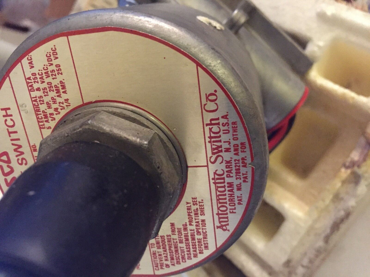 New Asco Se42a Pressure Switch Tri-Point 5Amp/125-250Vac 60C,Eq
