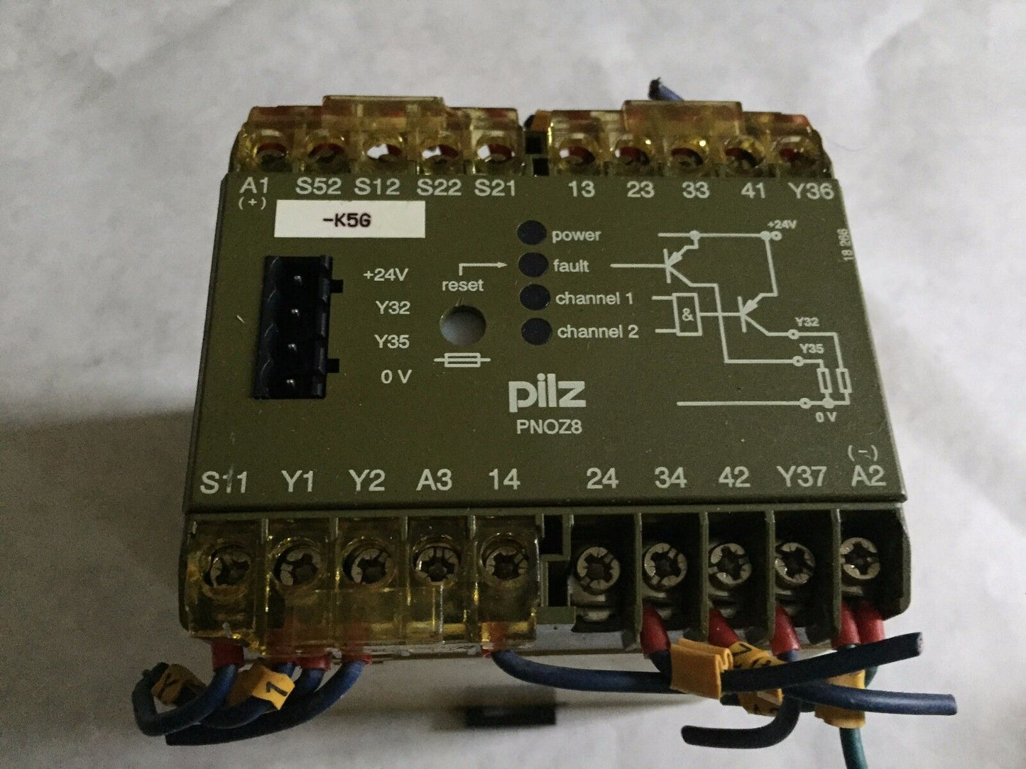 Pilz Pnoz8 3S/10,474760,Safety Relay 24Vdc 6Va,4.5W 3No 1Nc Pnoz824dc,Bx