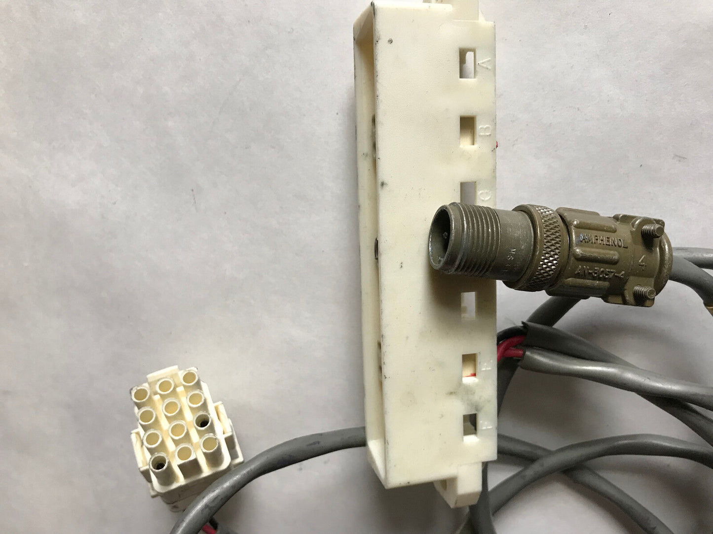 Pyle-National Bkw Amphenol An-3057-4  Ms3101a-10Sl-4P,Bks Amphenol An-3057-4,Su