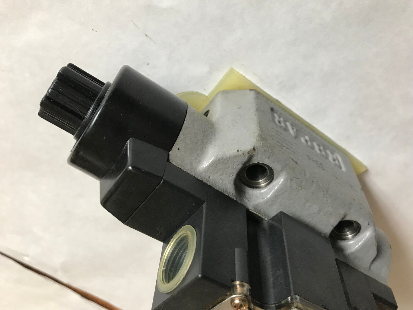 Toyooki Kogyo Hd3-2S-Bca-03A-Lya Hydraulic Solenoid Directional Valve 3E9190,Sr