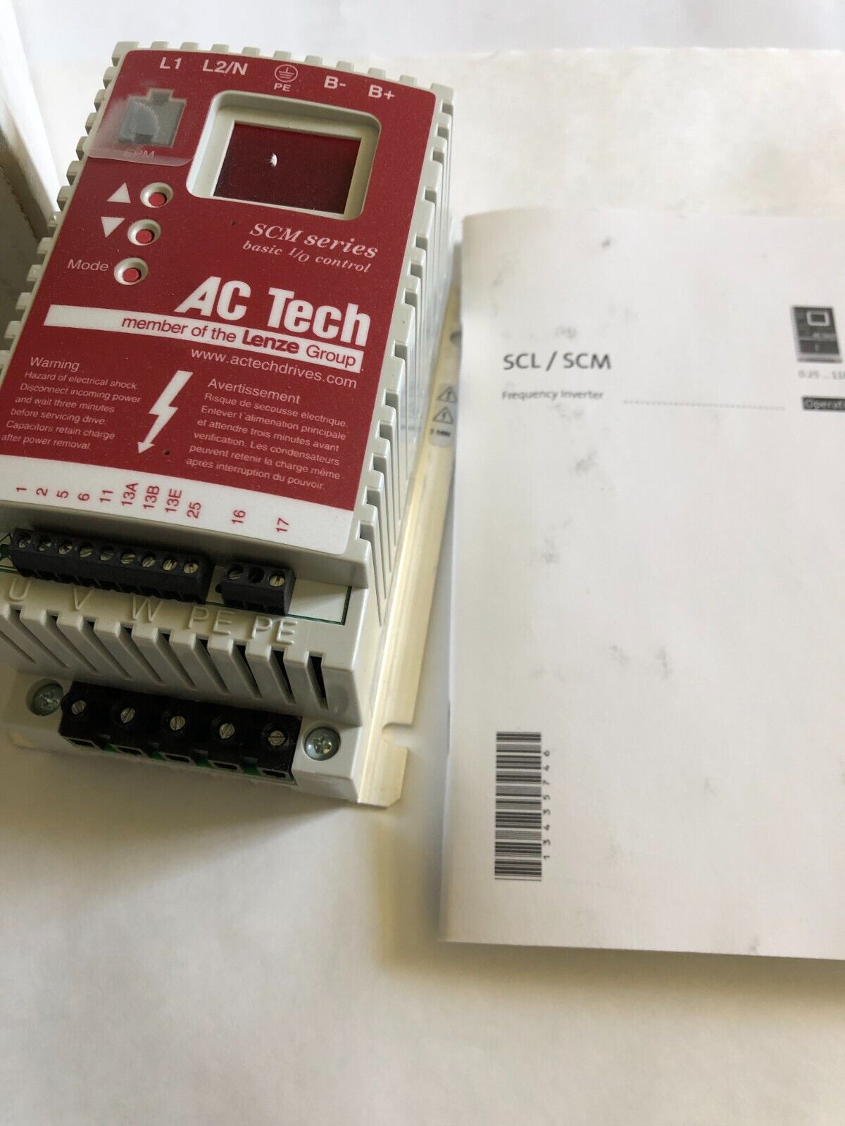New Lenze Ac Tech Sm004s 13428367 Ac Drive. 0.33Hp 0.25Kw,Bj