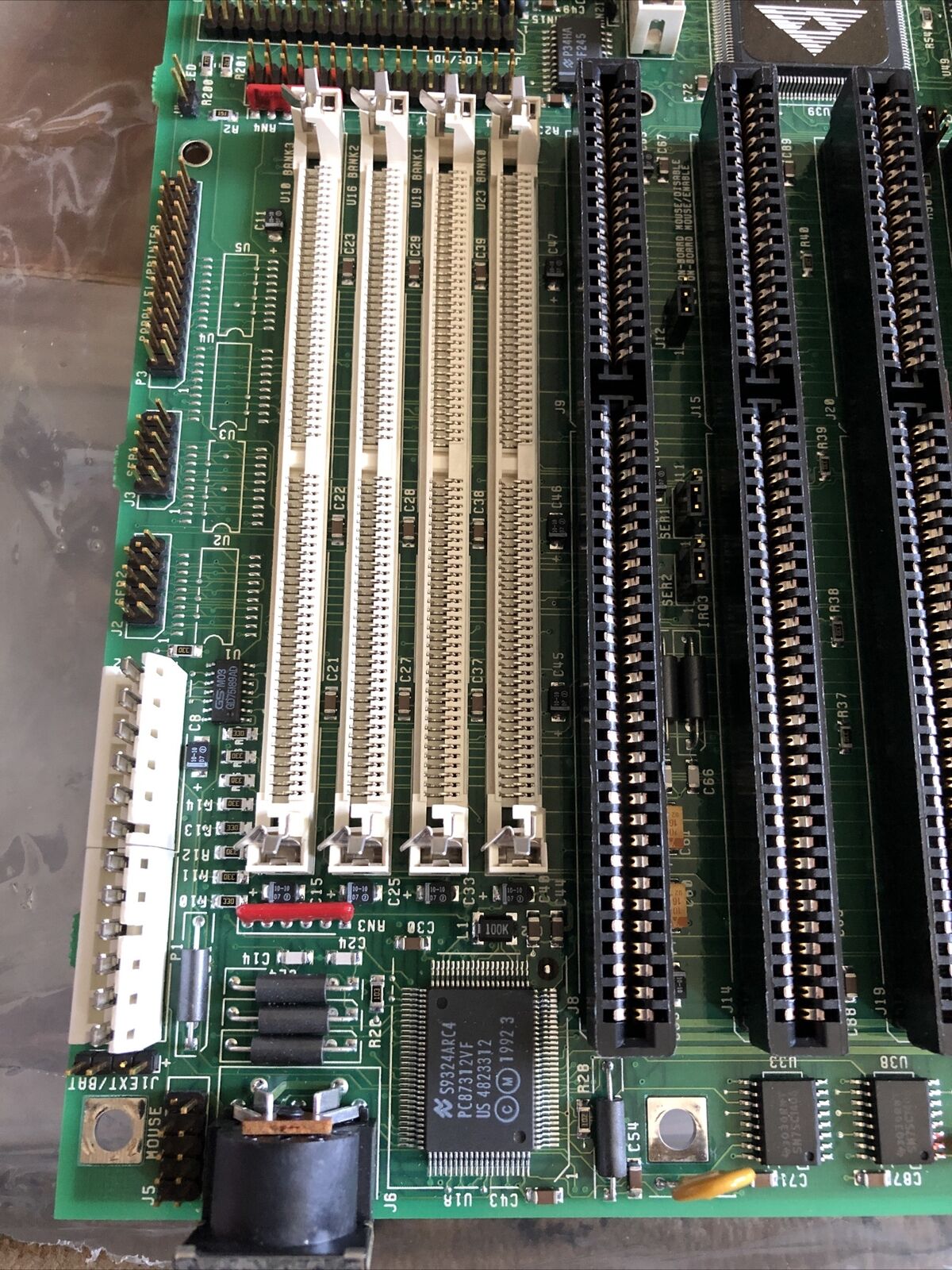 American Megatrends Super Voyager-Vlb,Series-690,Amioatlpp75256 Mother Board,Bd