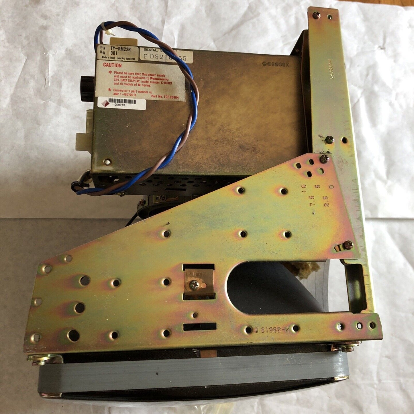 Matsushita M-12021Nb 12" Crt Monitor, Ty-Rm22r,Nl1201d31be Panel,3.15A-250V,Ch