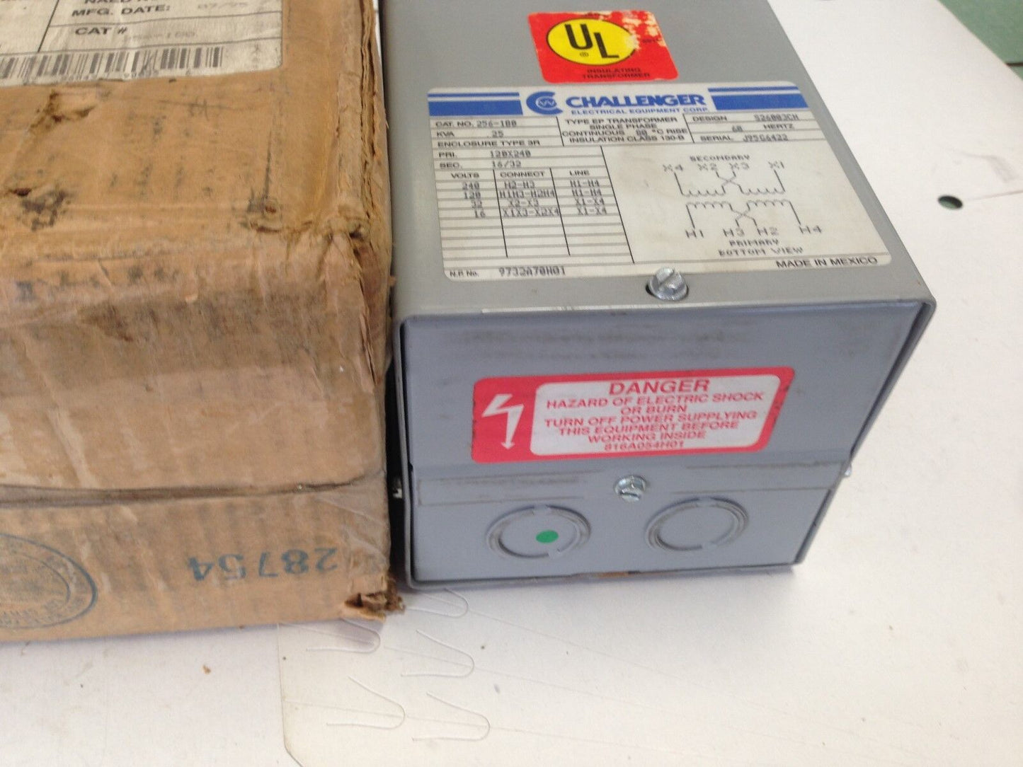 New 256-1B0 Challenger Transformer 1Ph 120/240V 60Hz .25Kva,S26003ch,120X240,Ez
