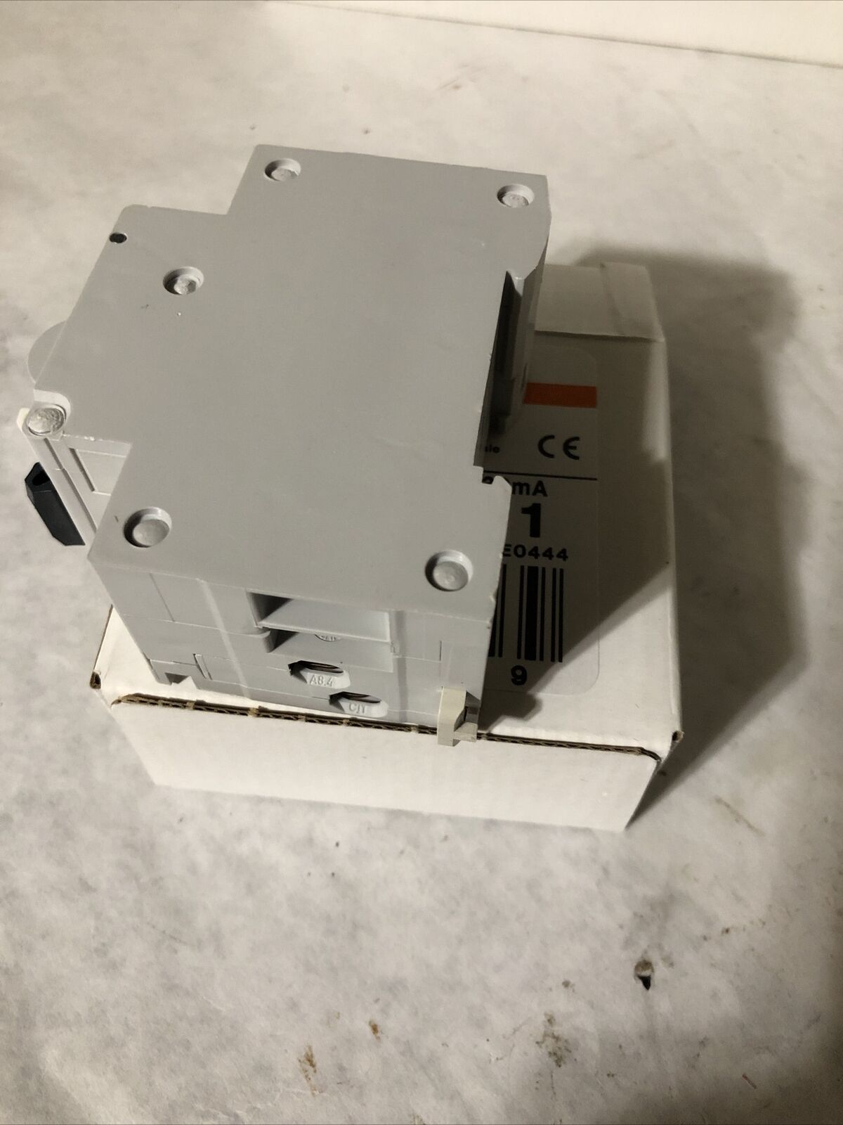 New Merlin Gerin Multi 9 ,Dpn-N Vigi B6 30Ma 19753 Current Breaker,Fe,Bn