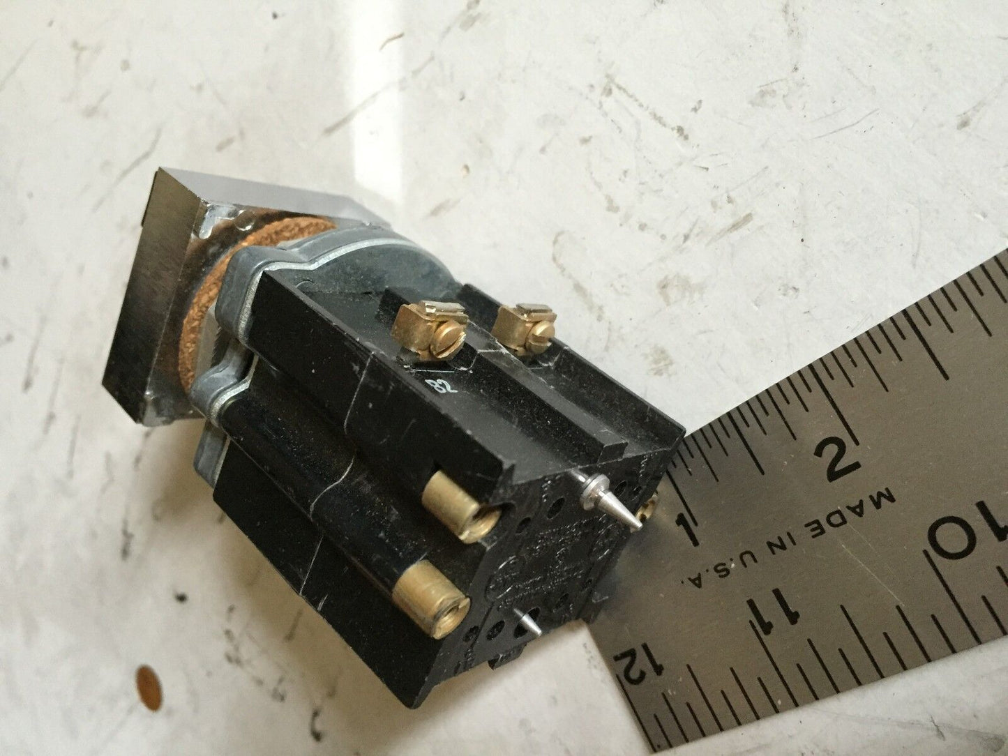 Cutler-Hammer E30jy223 Pushbutton Multifuction Indicator,Cc06195, 132Vac-Dc,Dd