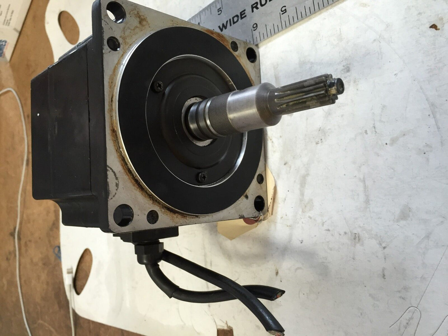 Yaskawa Sgmp-08Awyr33 Ac Servo Motor 3000Rpm, 200V, 750W,Dj