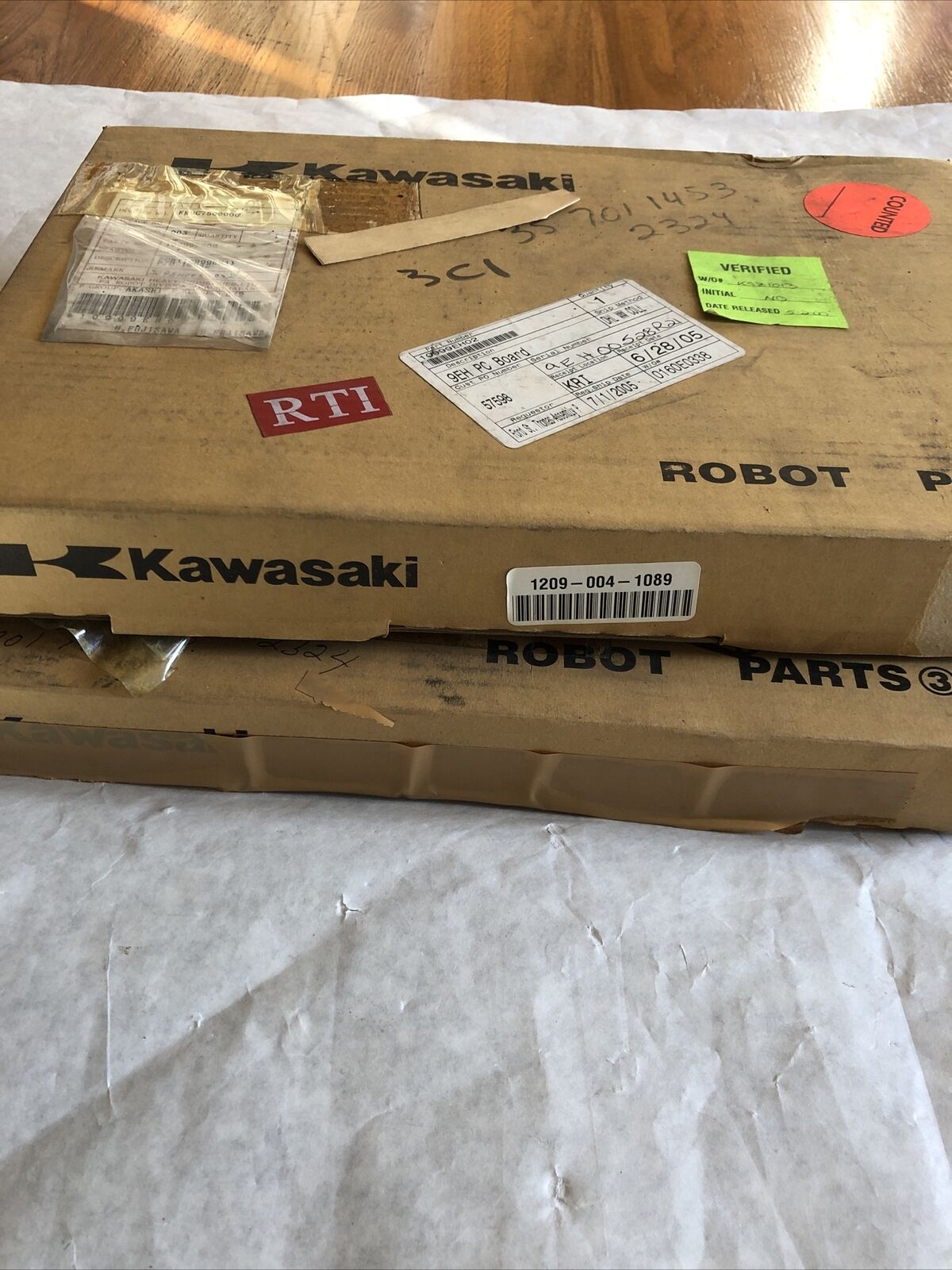New Kawasaki 10999Eh02,Kawasaki 9Eh-32,9Eh005282 Robot,Omron Xc2a 6412 8900,Eb