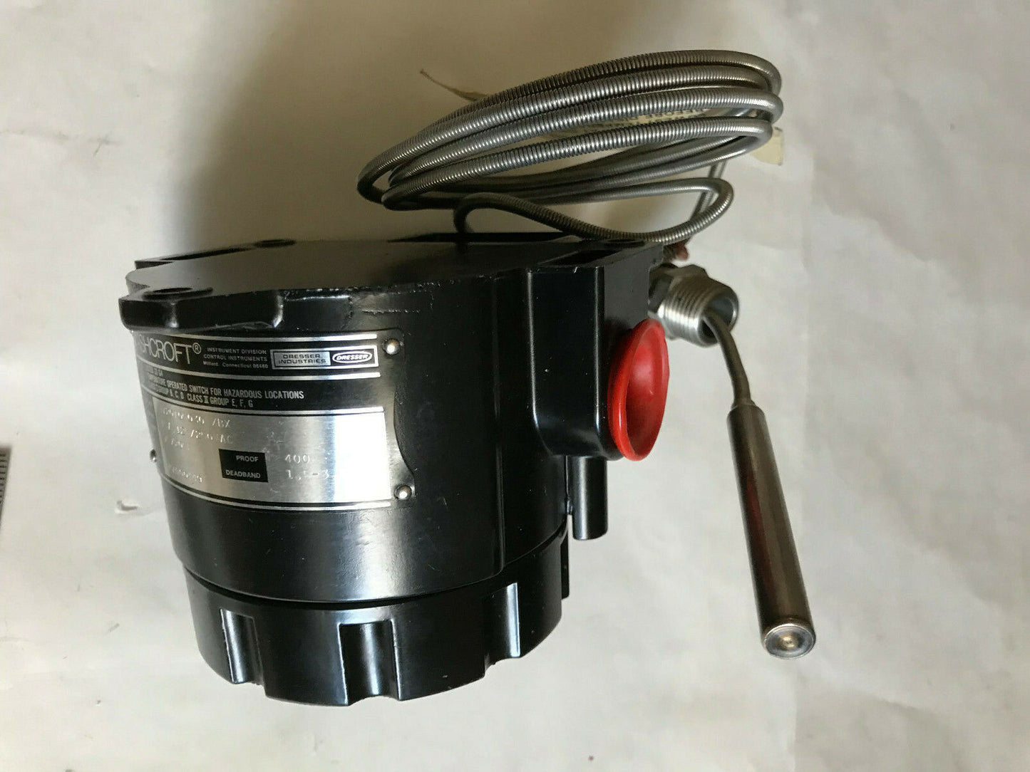 New Ashcroft Dresser T720t05030 Xbx 3/4" Temperature Operated Switch 400F 15A,Eu