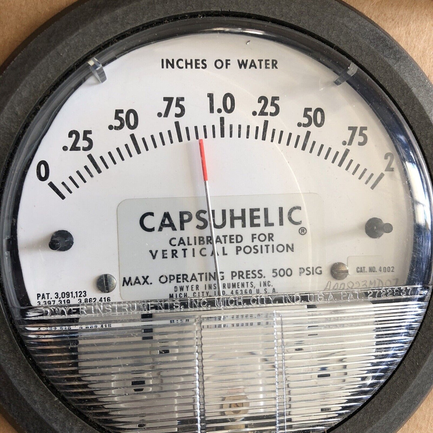 New Dwyer 4002,2”,En F579 7958 P 2  Capsuhelic Differential Pressure Gage,Eb