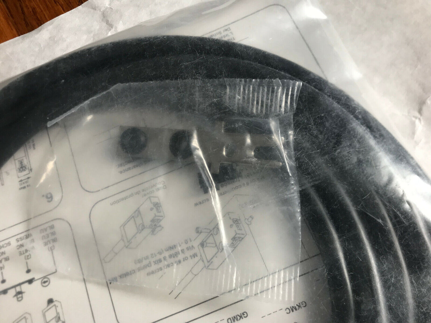 New Honeywell Gkmb33w1 Xp-4042, Miniature Safety Interlocking Switch 120-240V,Sg