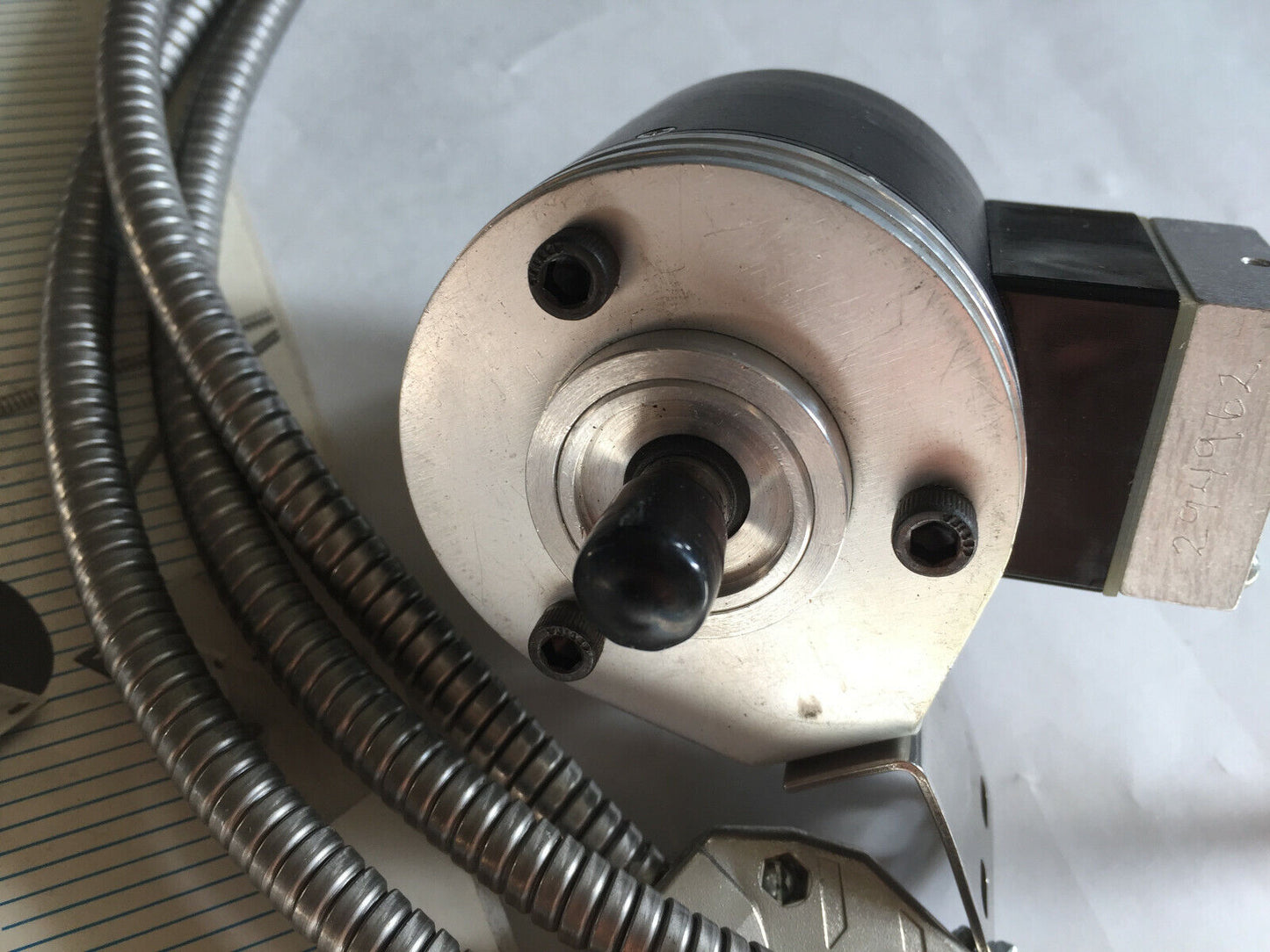 New Aim Pe2500.Ld.M Rotary Encoder. 2500 Pulses Per Revolution. 5Vdc,Sg