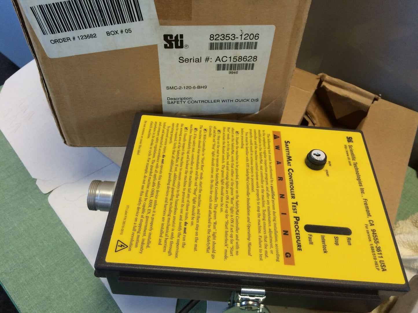 New Sti 82353-1206 Safety Mat Controller W/Quick Disconnects,Smc-2-120-6-Bh9,Ae