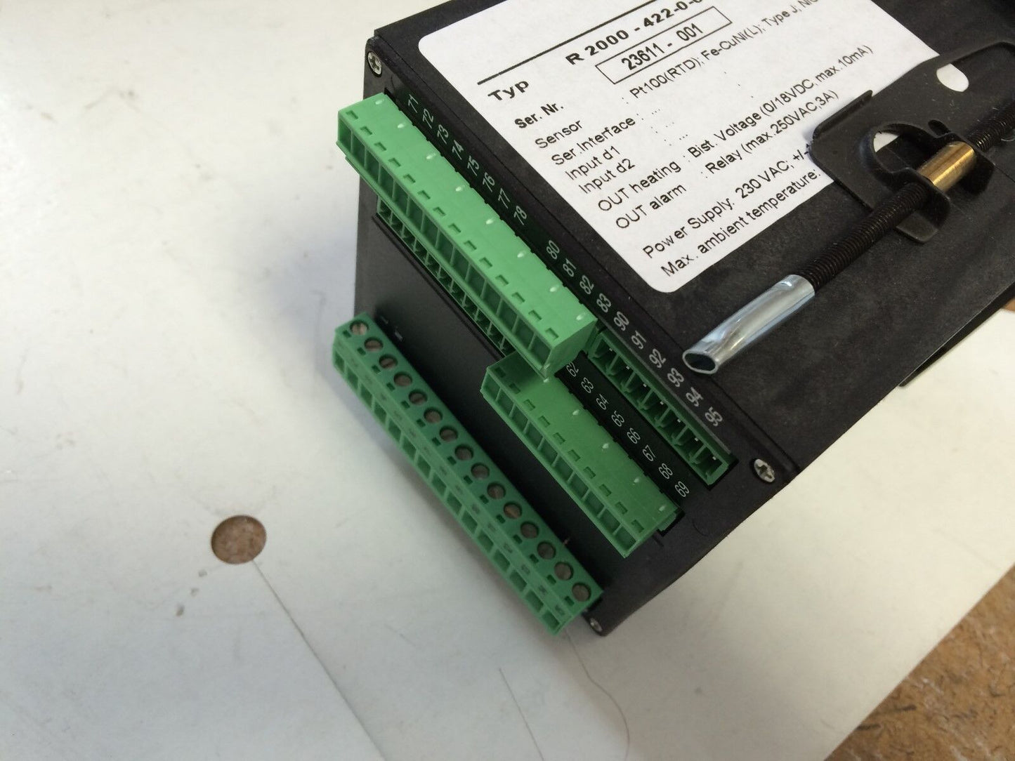 New Heino Ilsemann R2000-422-0-0-000-0-1 Temperature Controller,230 Vac R2000,Fj
