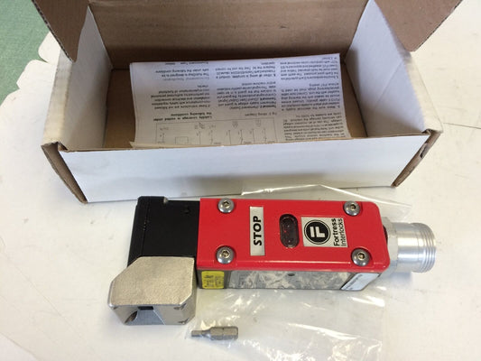 New Fortress Sbsstop110x001 Interlock Safety Switch,Cu