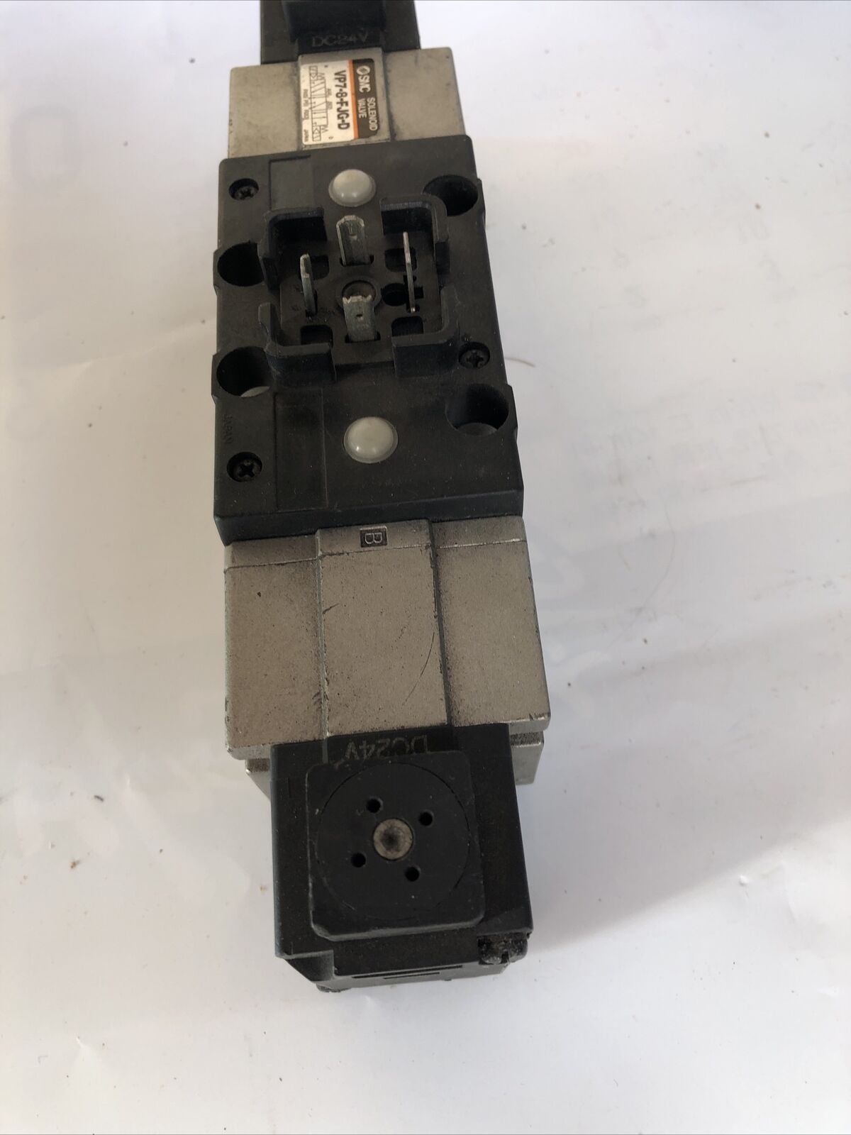 Smc Vp7-8-Fjg-D Pneumatic Solenoid Valve, 24 Vdc Dc24v,Fl
