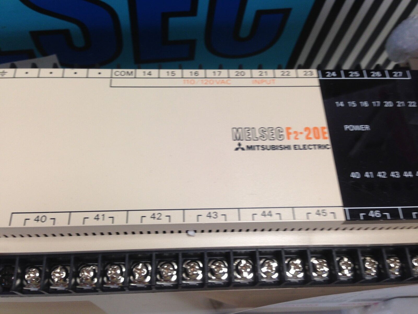 New  F2-20Er-Ua1 Mitsubishi Programmable Controller Melsec F2-20E,Fl,Fb