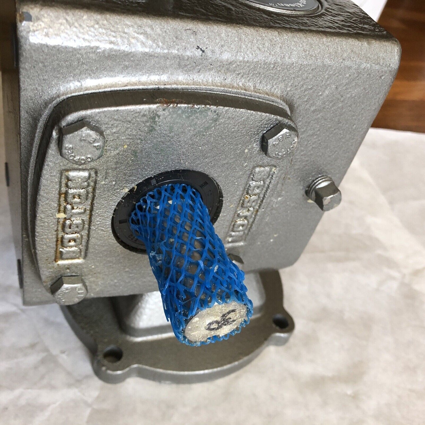 Boston Gear S8kf71830z356s3,S8kf71830z356s3 Gear Reducer,Ratio 30:1,0.65,573,Bk